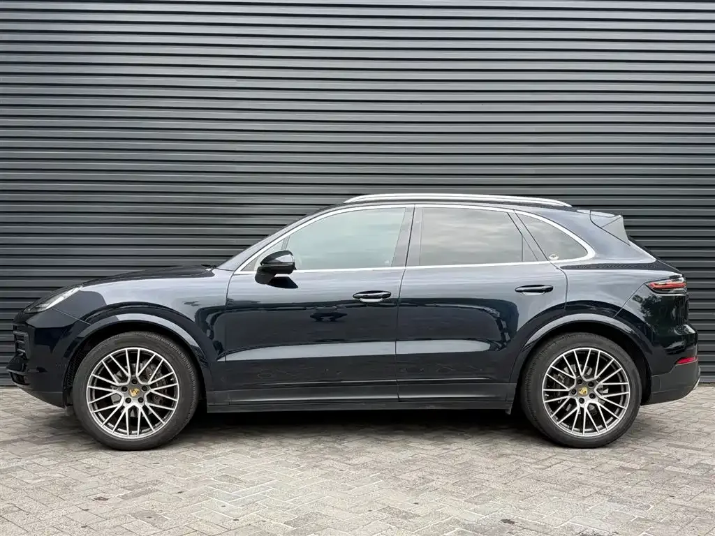 Porsche Cayenne — фото 7