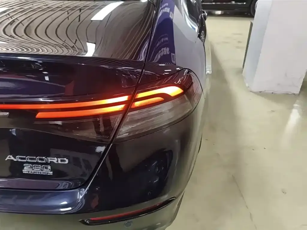 Honda Accord — фото 2