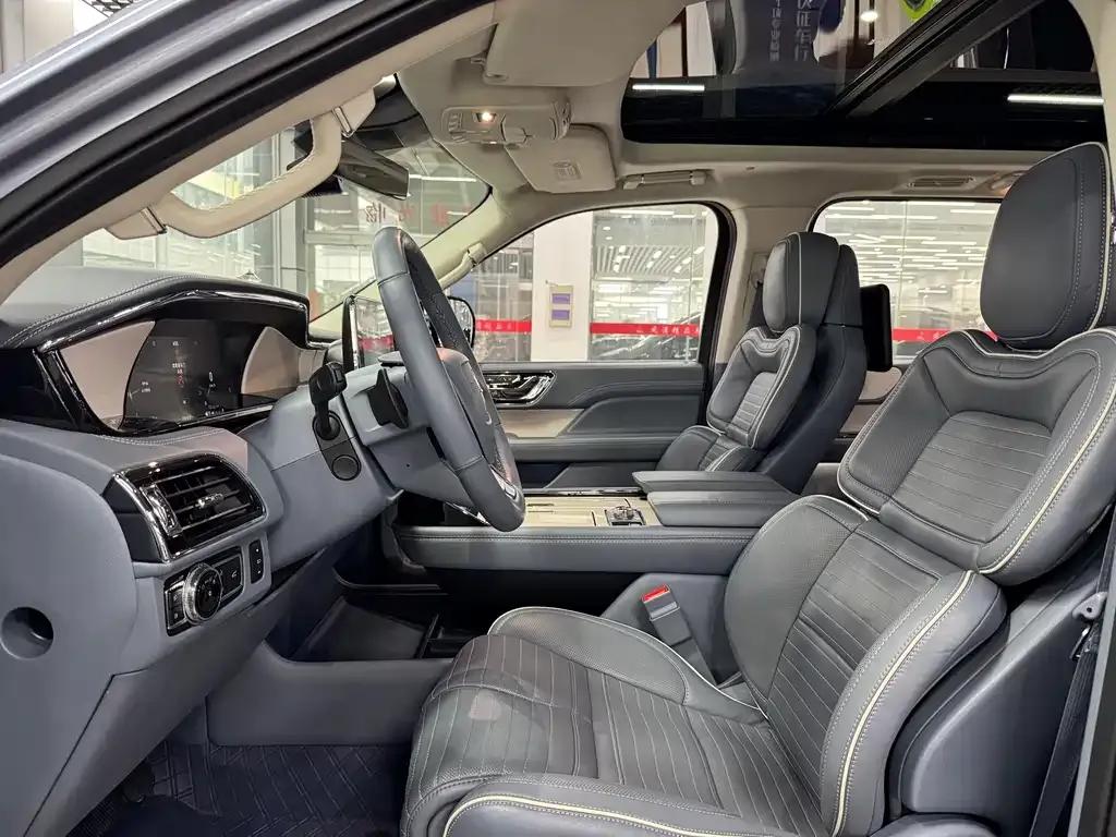 Lincoln Navigator 2022 из CN, фото 2