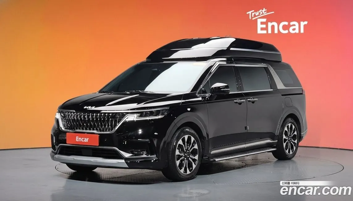 Kia Carnival 7-Seater Hi-Limousine 1