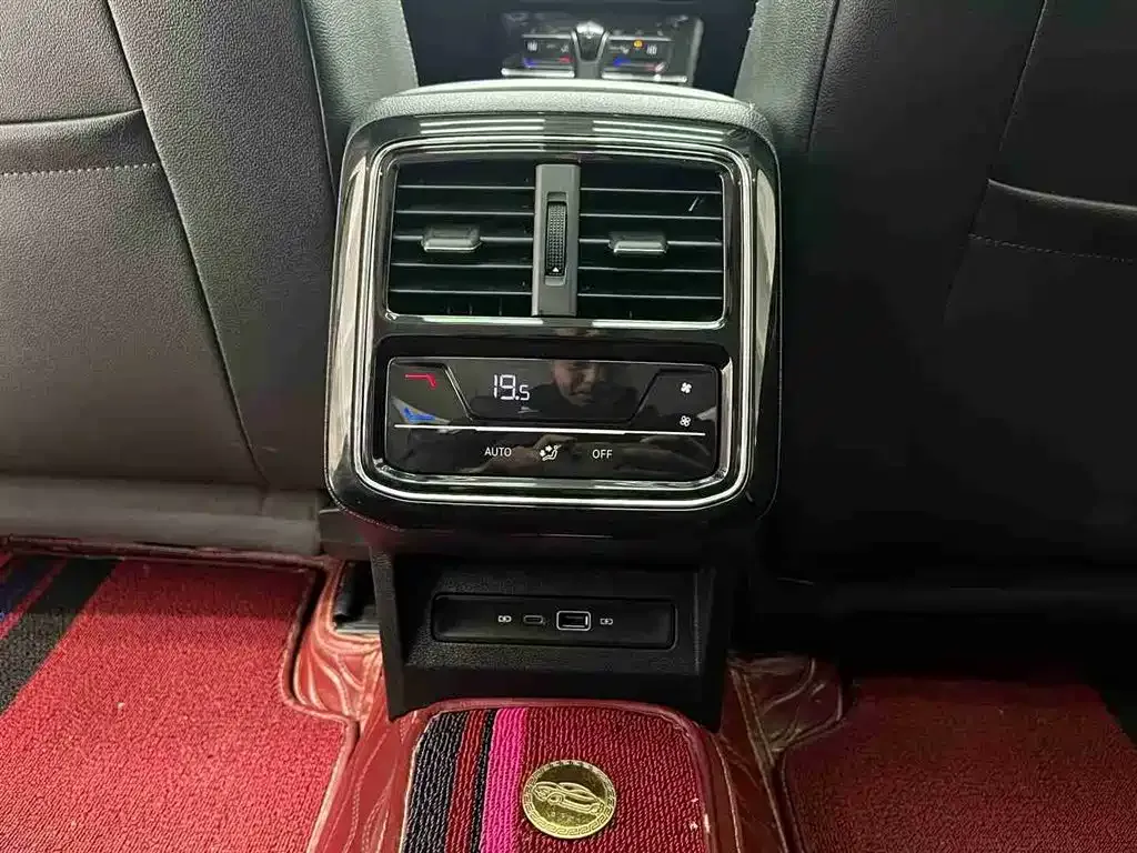 Volkswagen Passat — фото 10