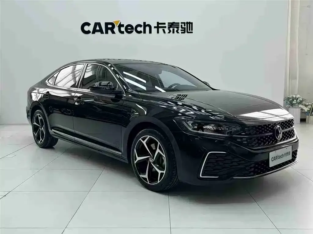 Volkswagen Passat — фото 8