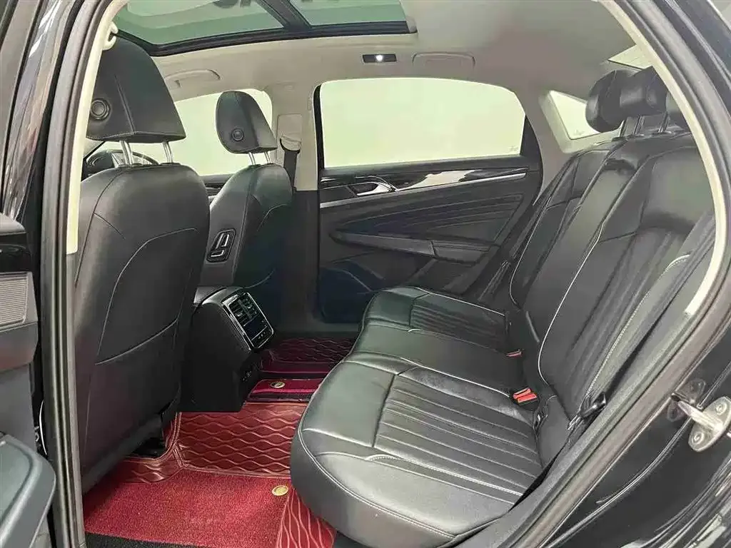 Volkswagen Passat — фото 9