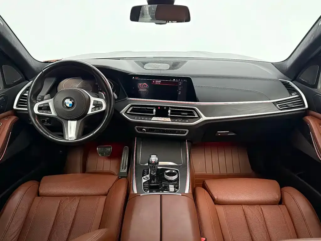 BMW X7 — фото 8