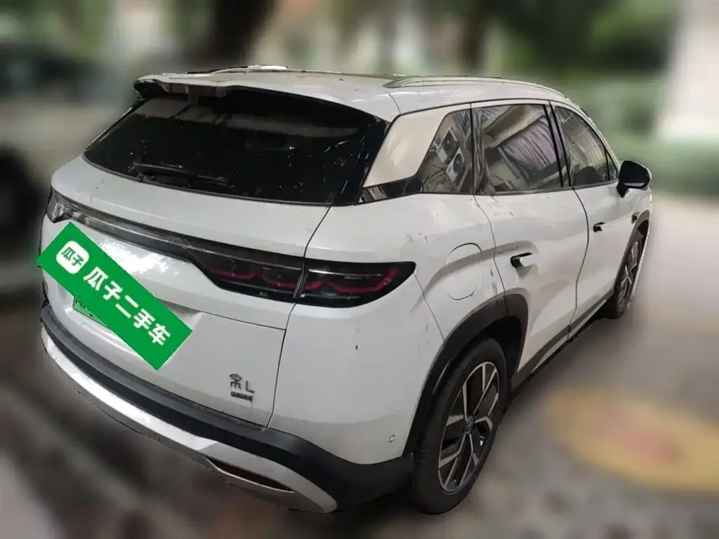 BYD L DM-i — фото 3