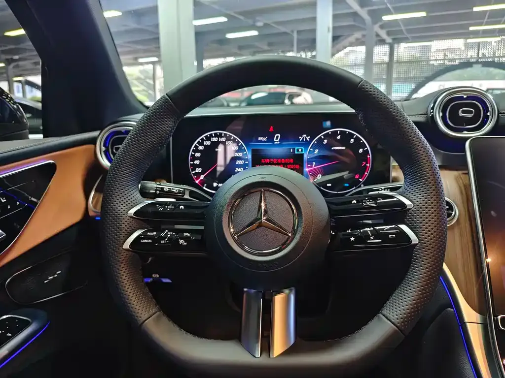 Mercedes-Benz GLC — фото 9