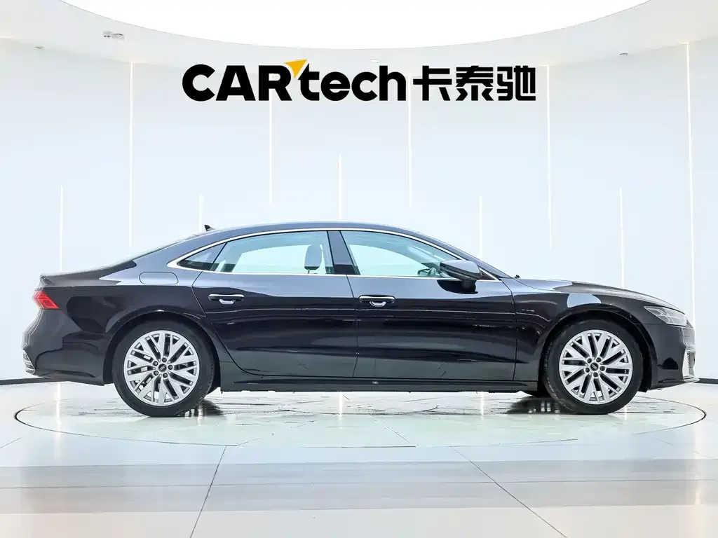 Audi A7L 2024 из CN, фото 6
