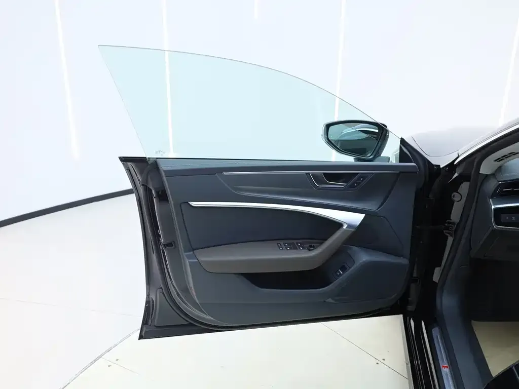 Audi A7L 2024 из CN, фото 9