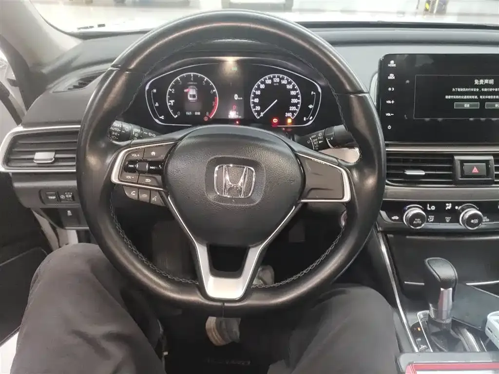 Honda Accord — фото 6