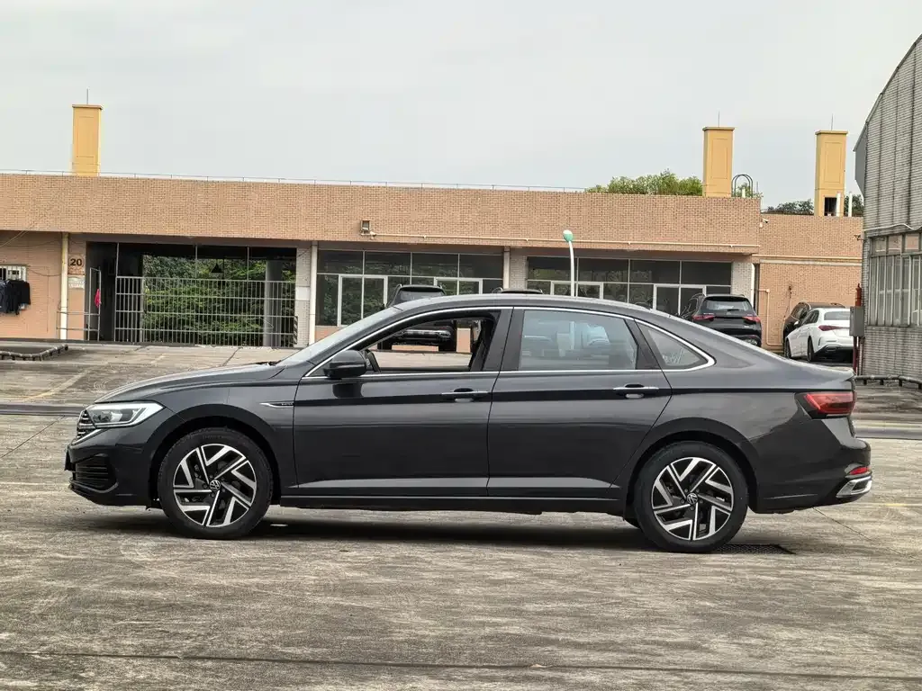 Volkswagen Sagitar 2023 из CN, фото 4