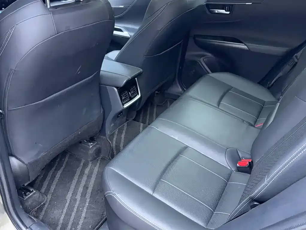 Toyota Harrier — фото 3
