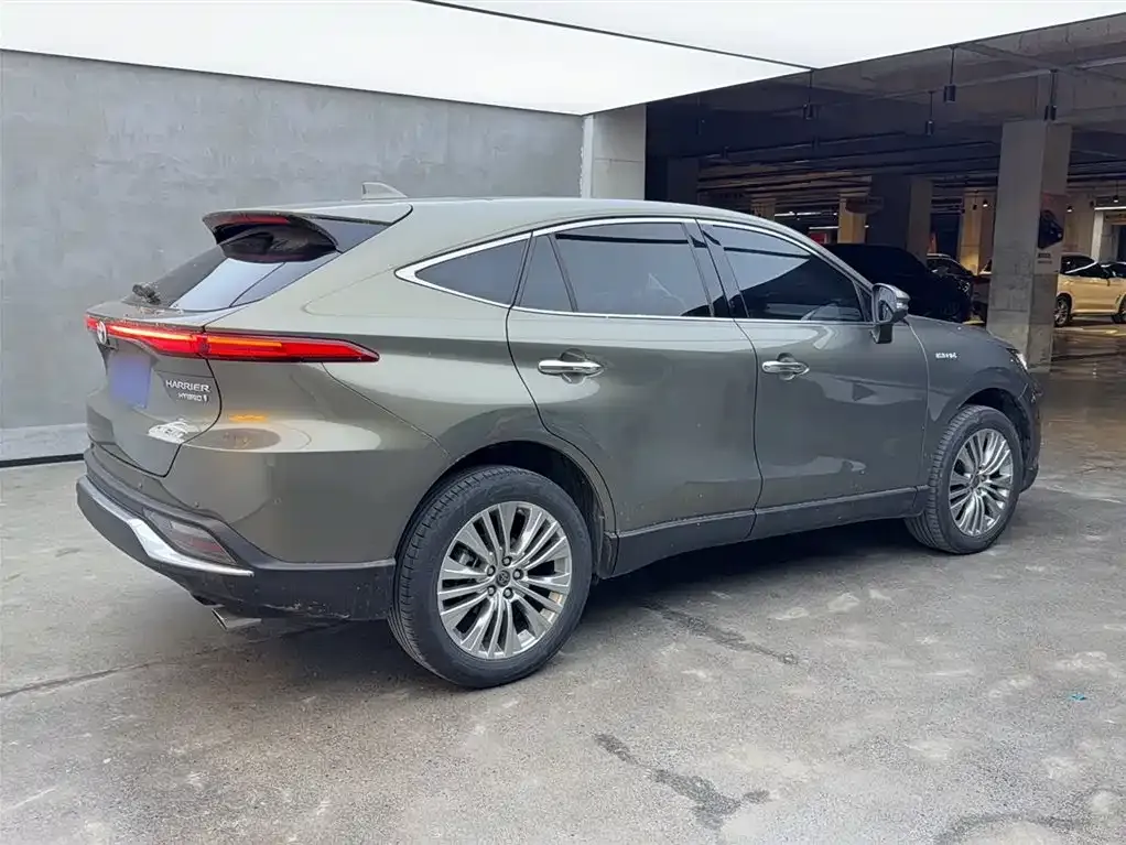 Toyota Harrier — фото 9
