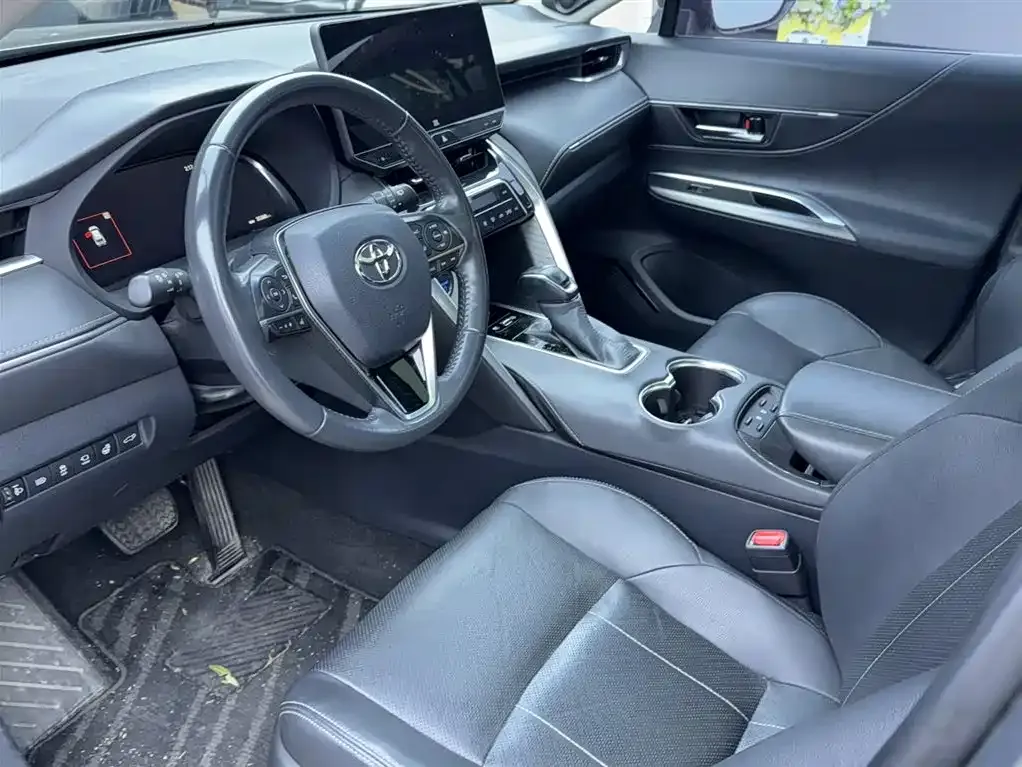 Toyota Harrier — фото 7