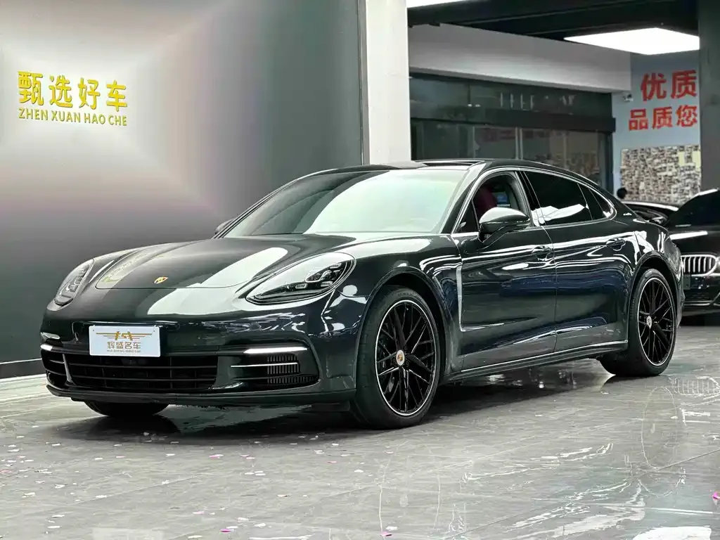 Porsche Panamera — фото 1