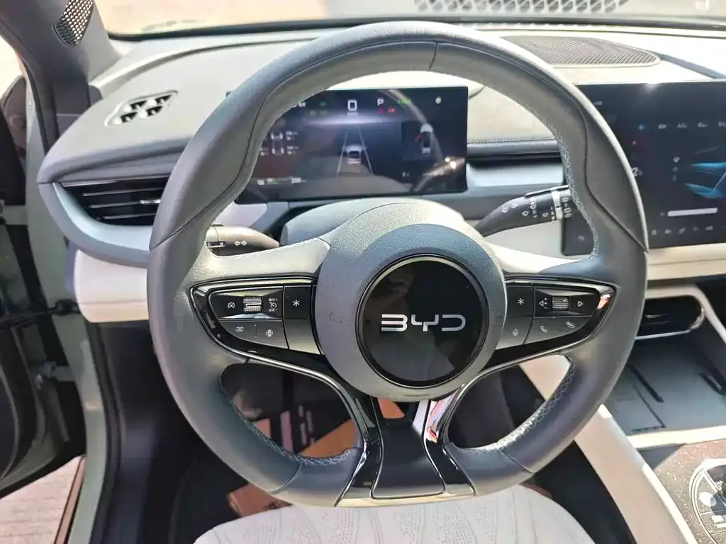BYD Seal 06GT — фото 8