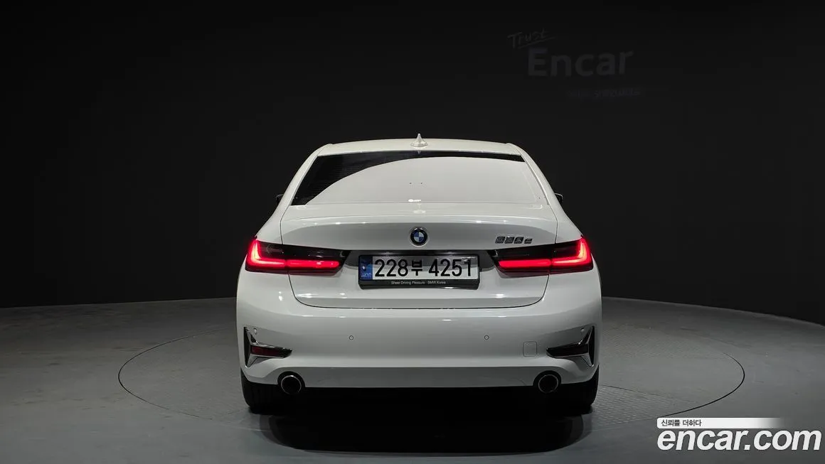 BMW 3-Series 2021 из KR, фото 3