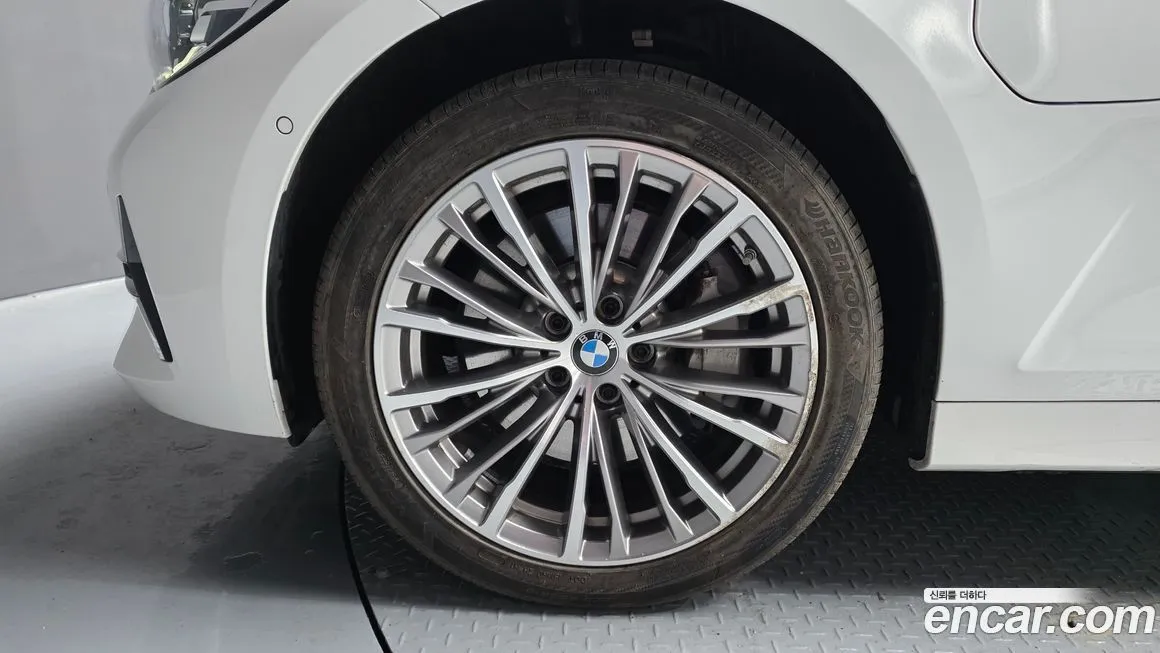 BMW 3-Series 2021 из KR, фото 9