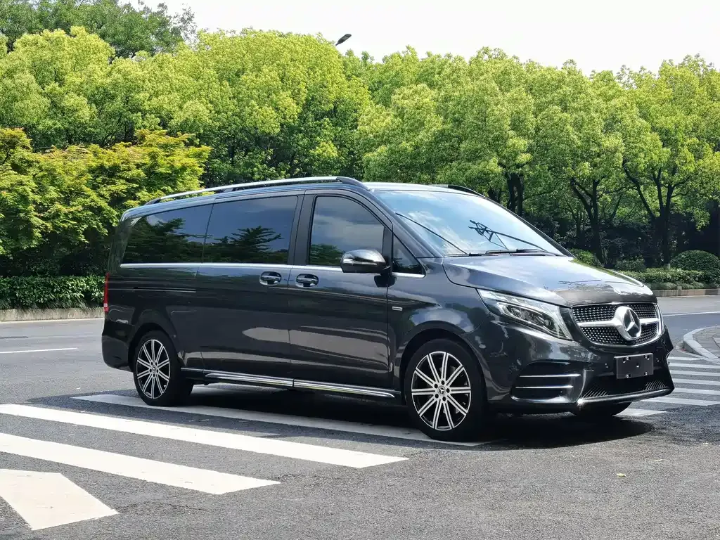 Mercedes-Benz V-Class — фото 10