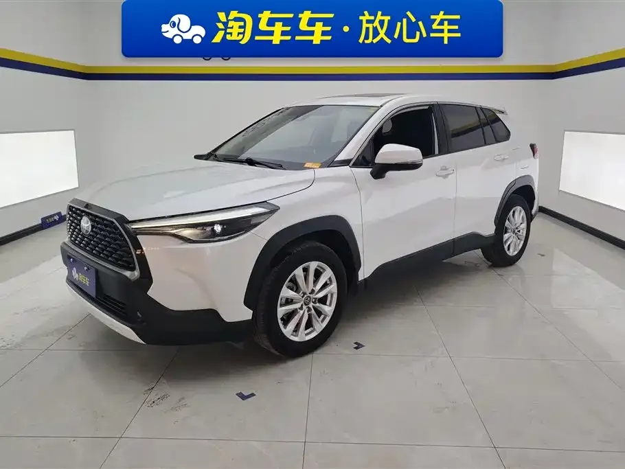 Toyota Corolla Cross — фото 1