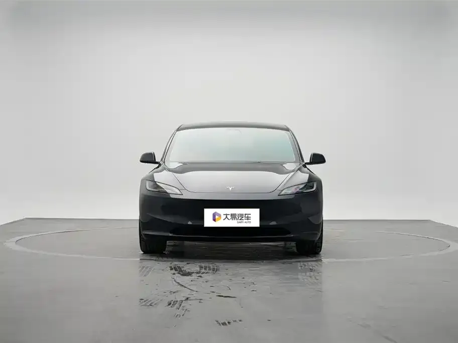 Tesla Model 3 — фото 2