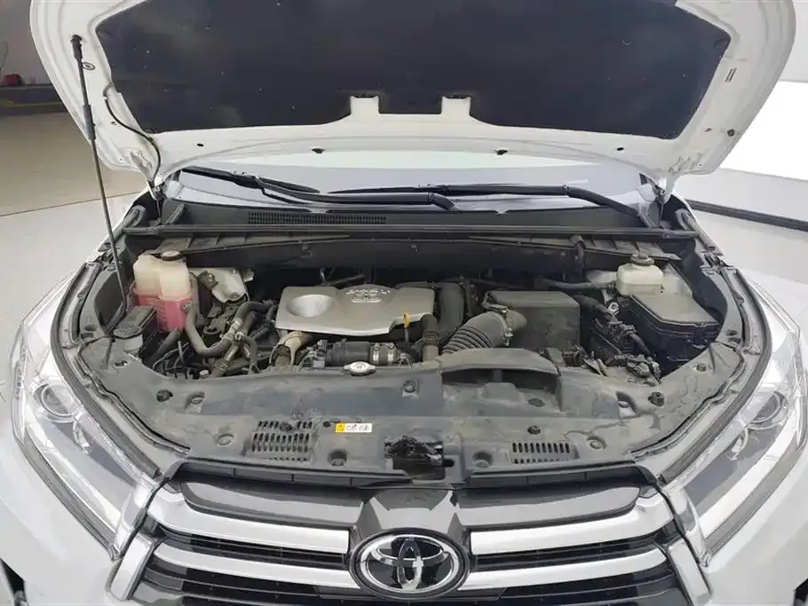 Toyota Highlander — фото 10