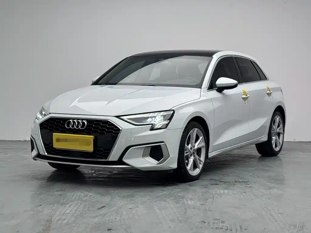 Audi A3 — фото 1
