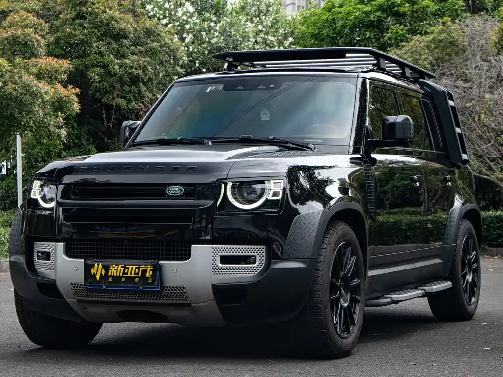 Land Rover Defender — фото 1