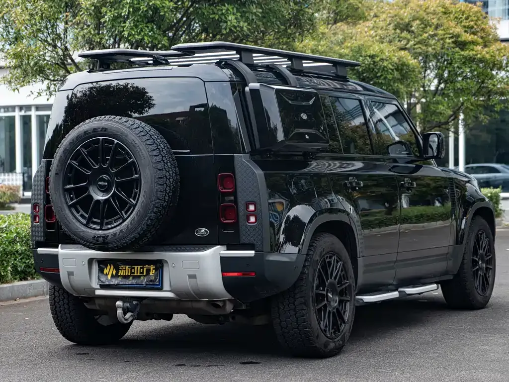Land Rover Defender — фото 6