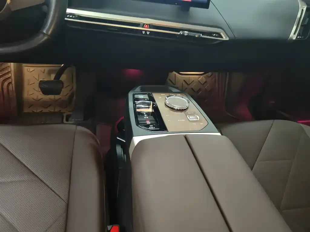 BMW iX 2023 из CN, фото 9