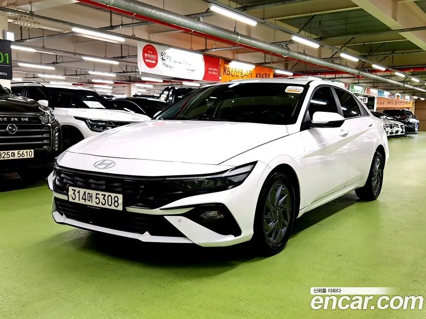 Hyundai AVANTE — фото 1
