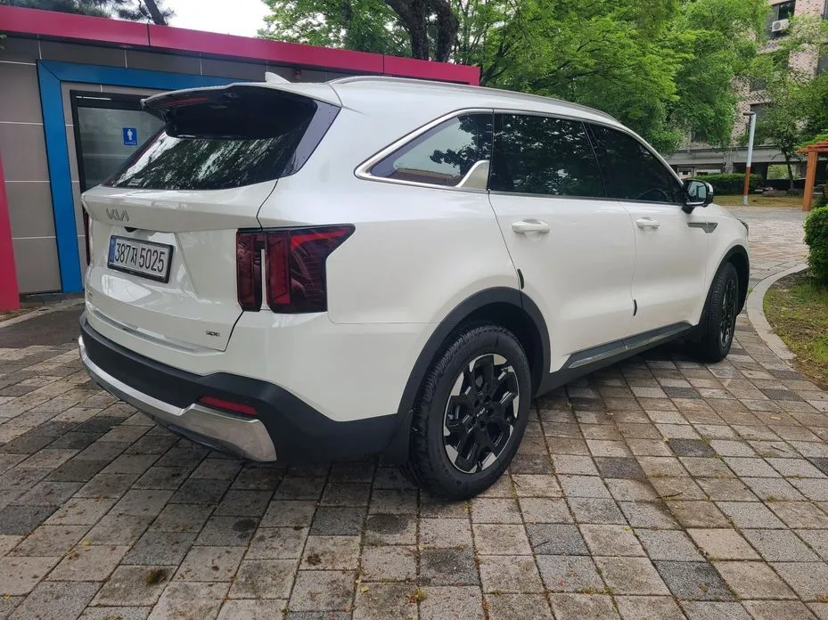 Kia Sorento — фото 5