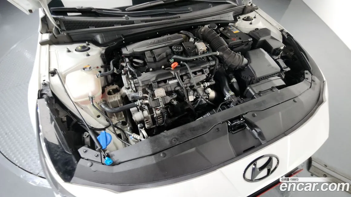 Hyundai AVANTE — фото 10
