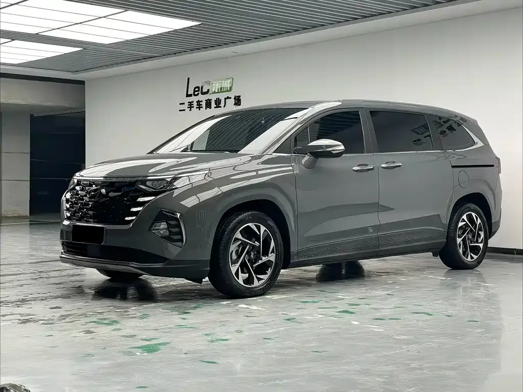Hyundai Custo