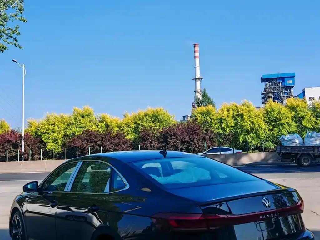 Volkswagen Passat — фото 6