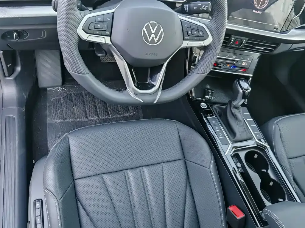 Volkswagen Passat — фото 4