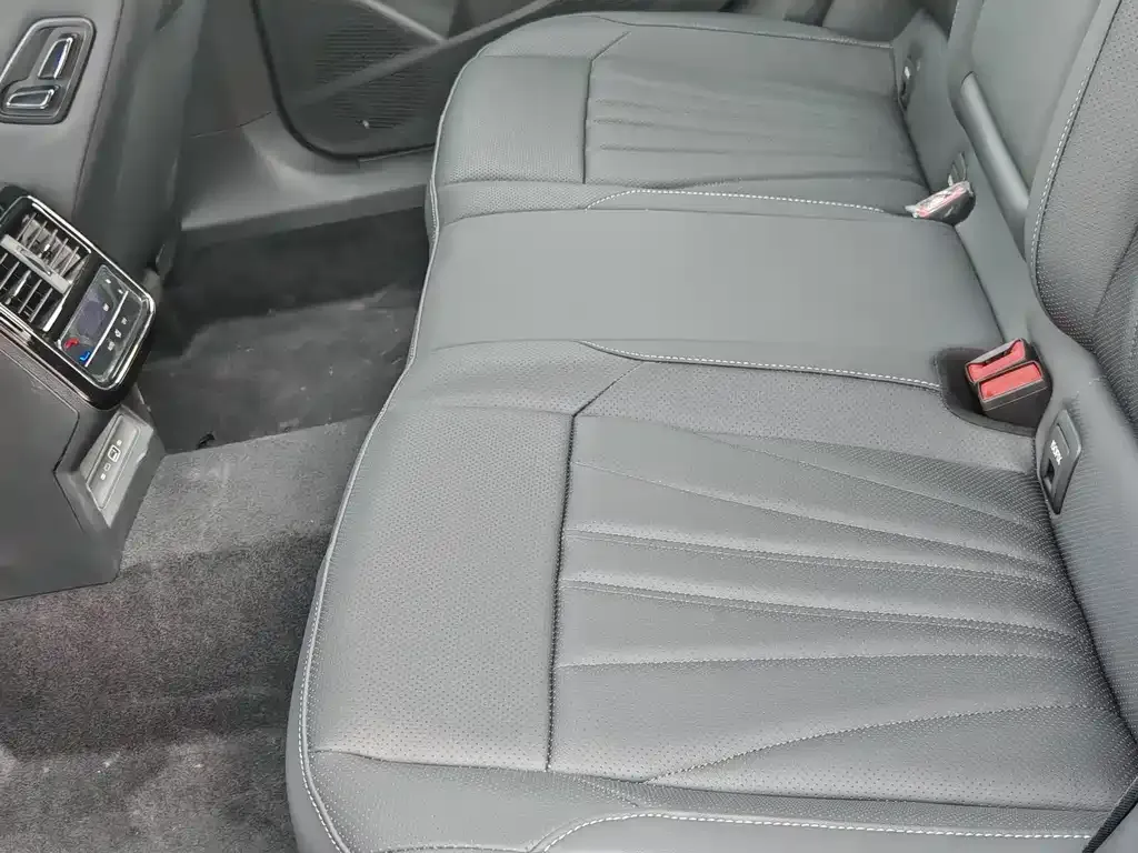 Volkswagen Passat — фото 5