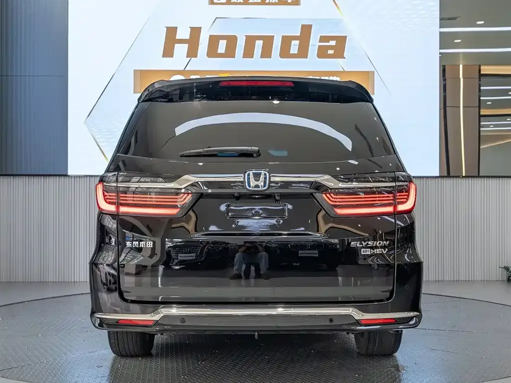 Honda Elysion — фото 9