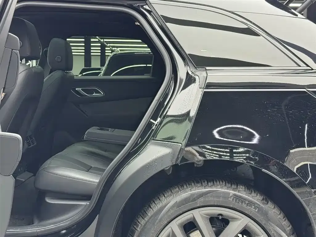 Land Rover Velar — фото 10
