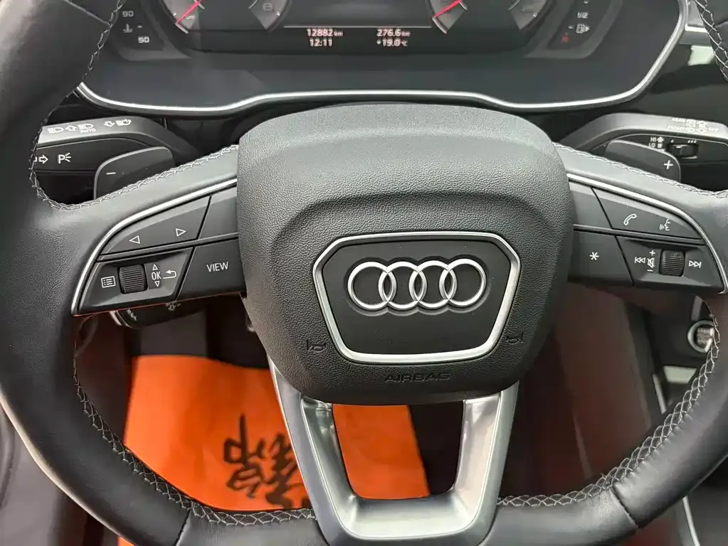 Audi Q3 — фото 9