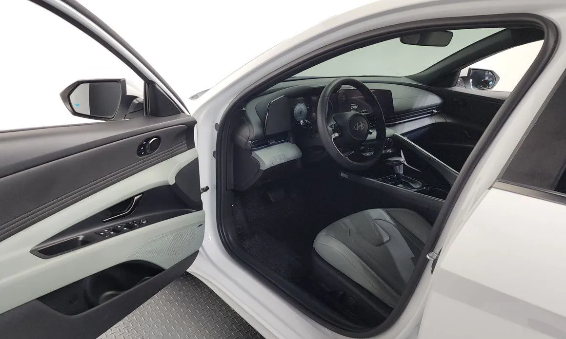 Hyundai AVANTE — фото 9