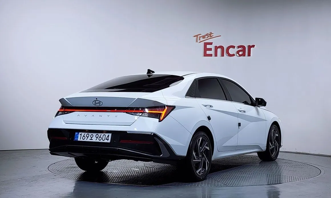 Hyundai AVANTE — фото 2