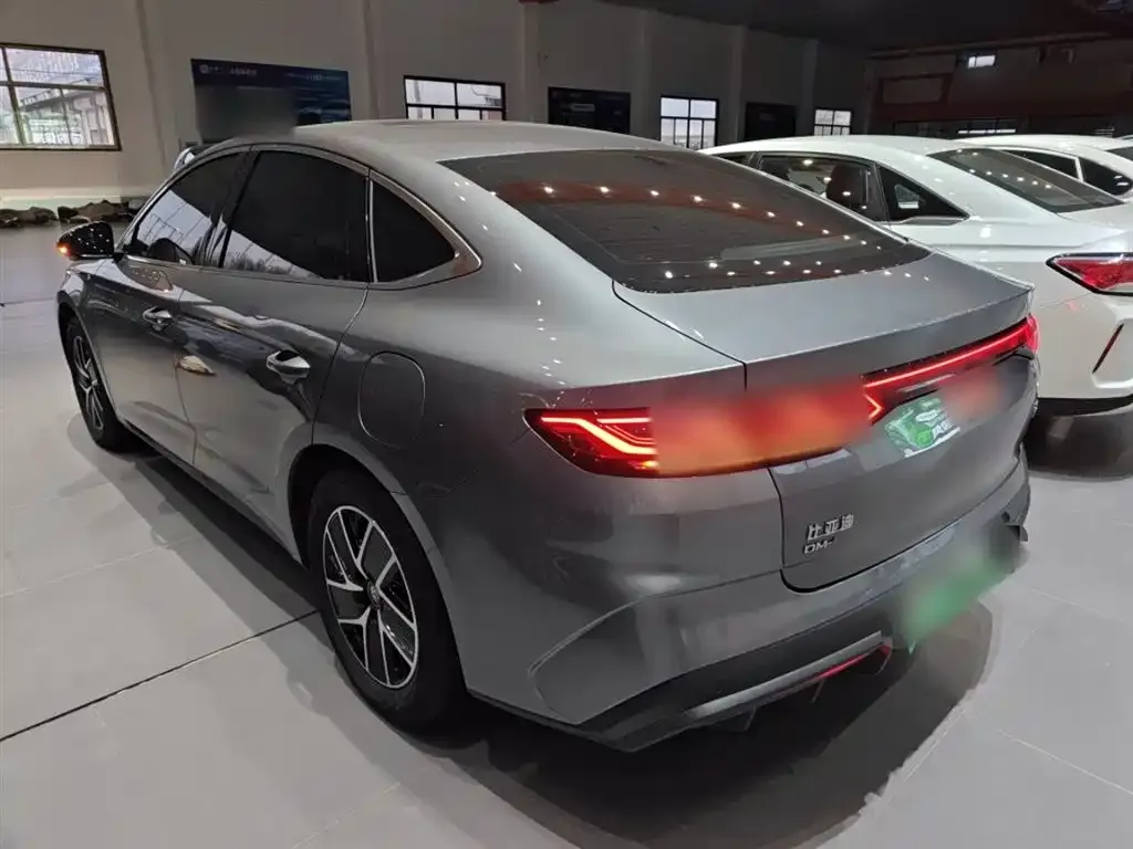 BYD Qin L — фото 4