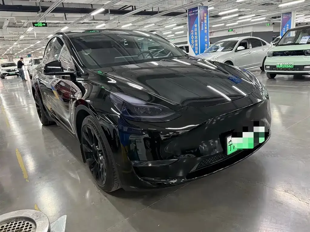 Tesla Model Y — фото 5