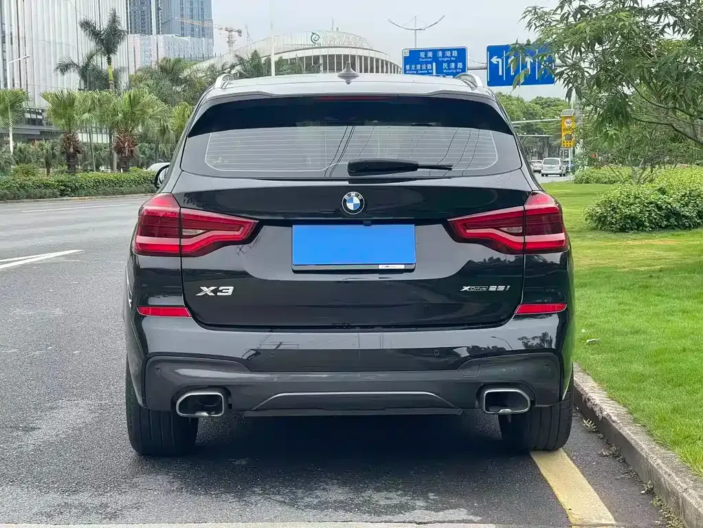 BMW X3 — фото 10