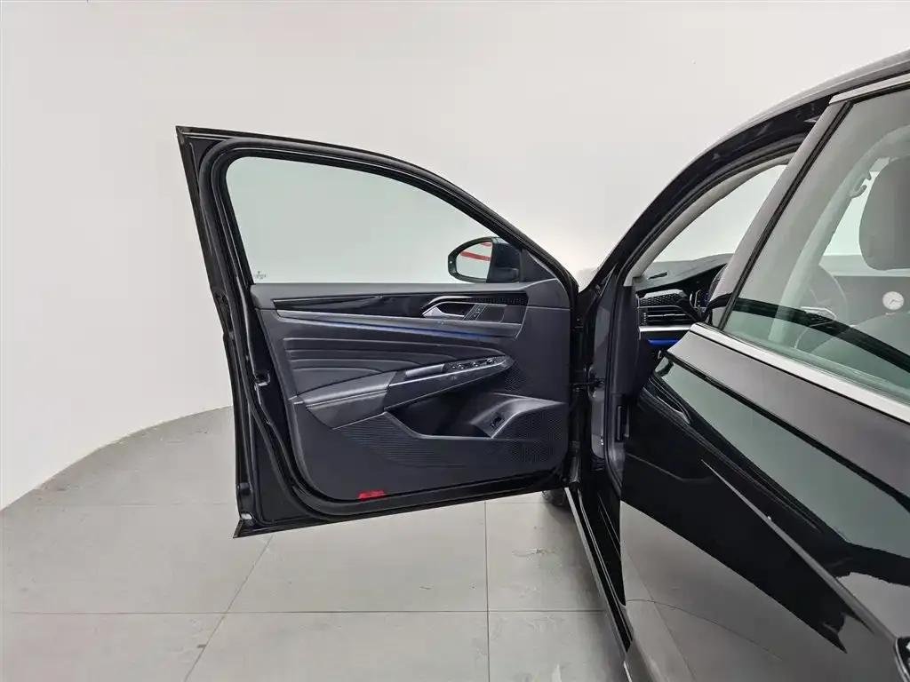Volkswagen Passat — фото 4