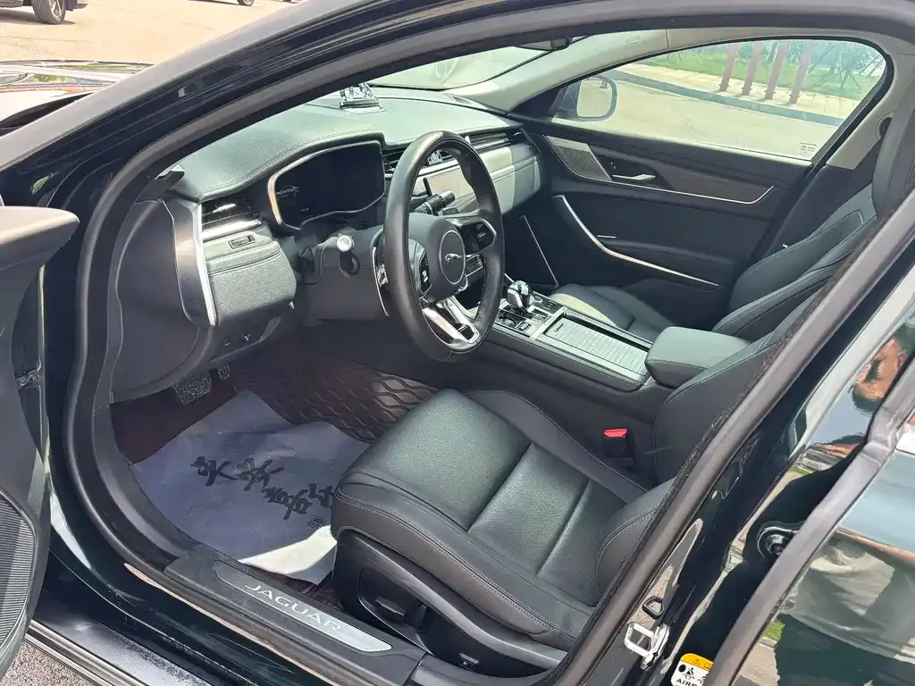 Jaguar XFL 2023 из CN, фото 4