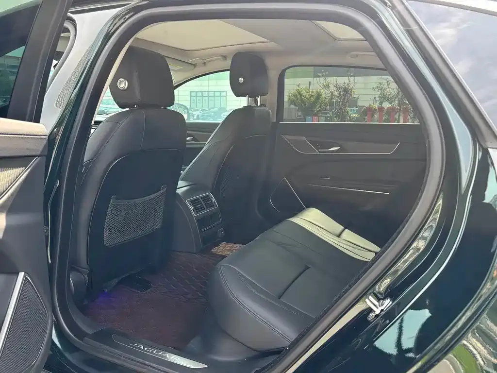 Jaguar XFL 2023 из CN, фото 3