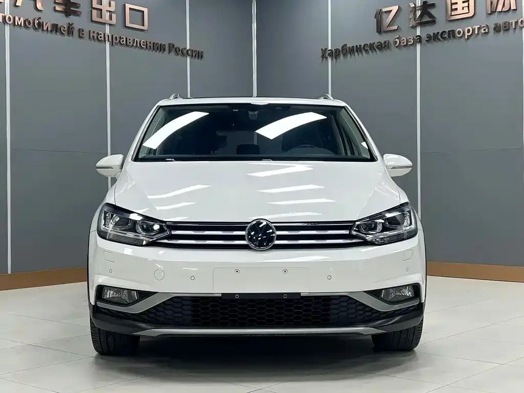 Volkswagen Touran 2022 из CN, фото 7