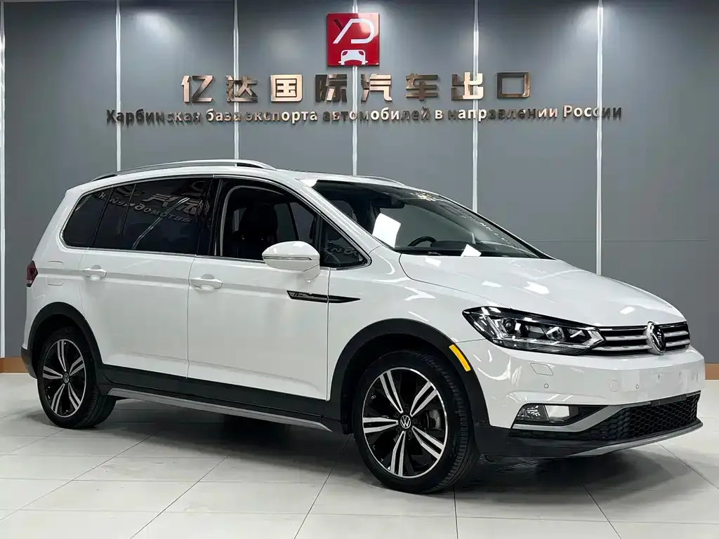 Volkswagen Touran 2022 из CN, фото 3