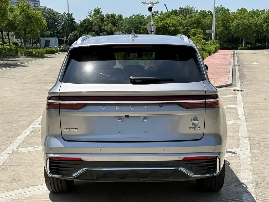 Geely Xingyue L — фото 10